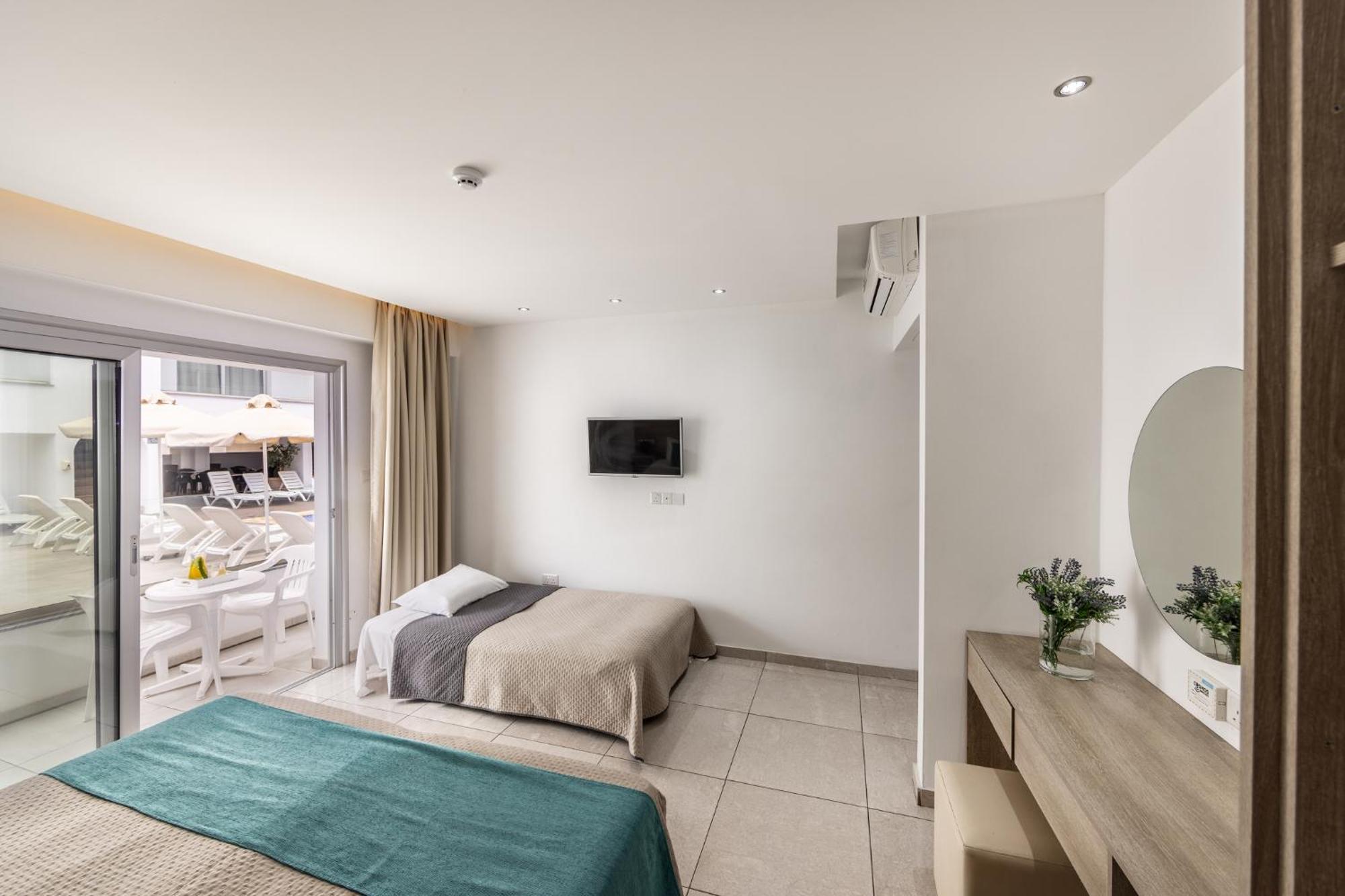 Milea Hotel Ayia Napa Rum bild