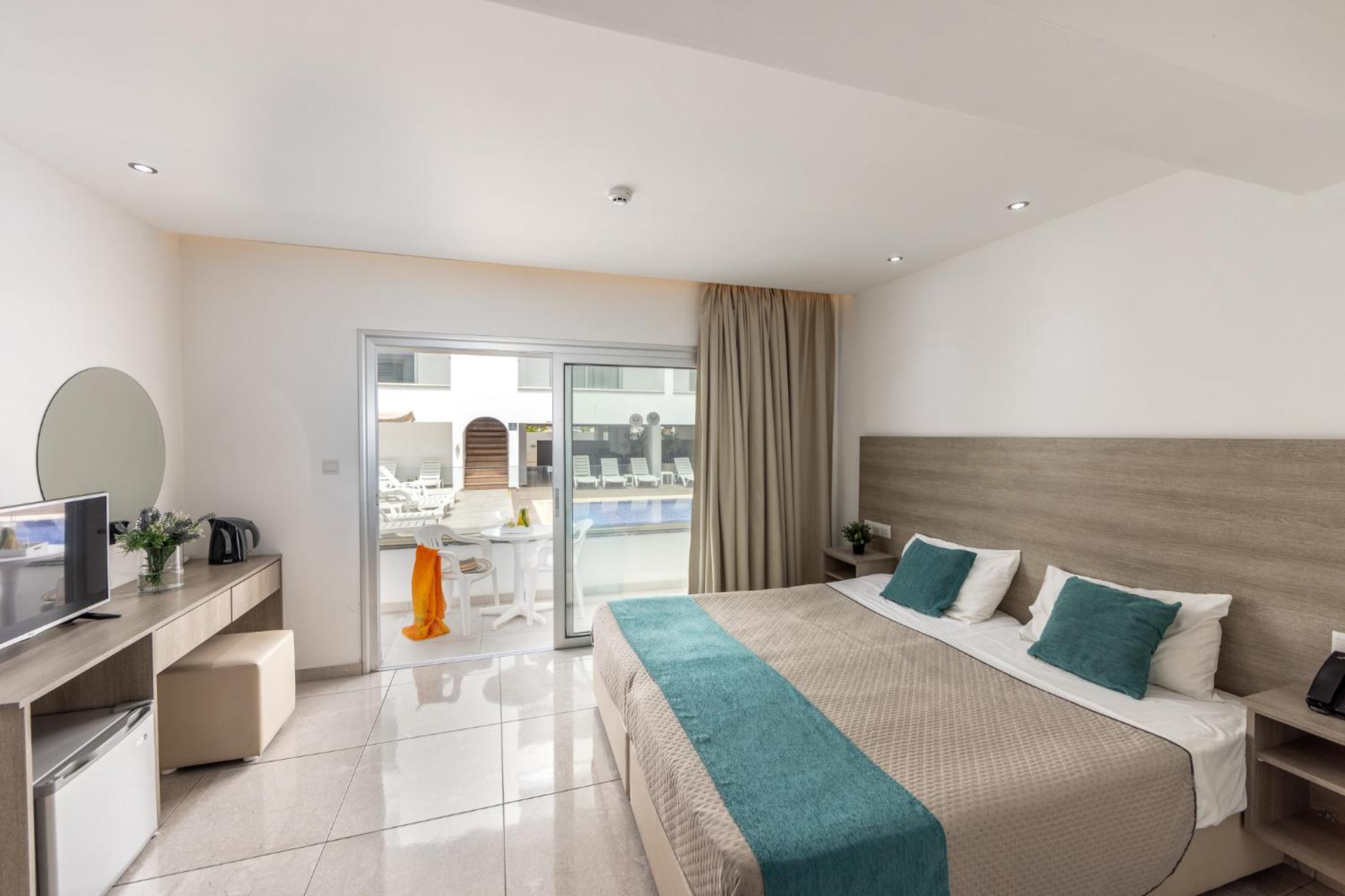 Milea Hotel Ayia Napa Rum bild