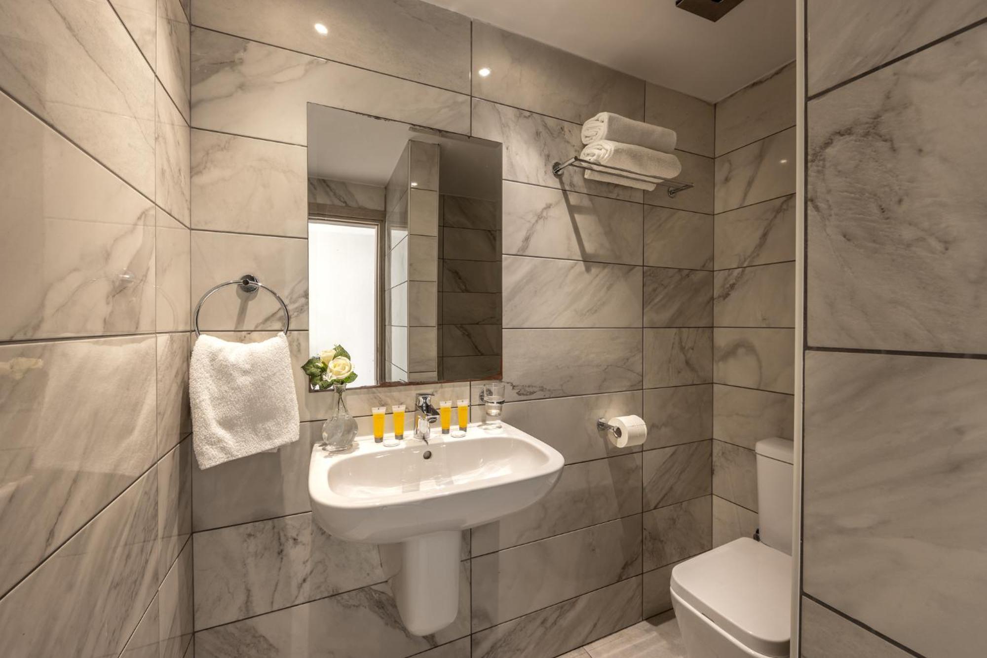 Milea Hotel Ayia Napa Rum bild