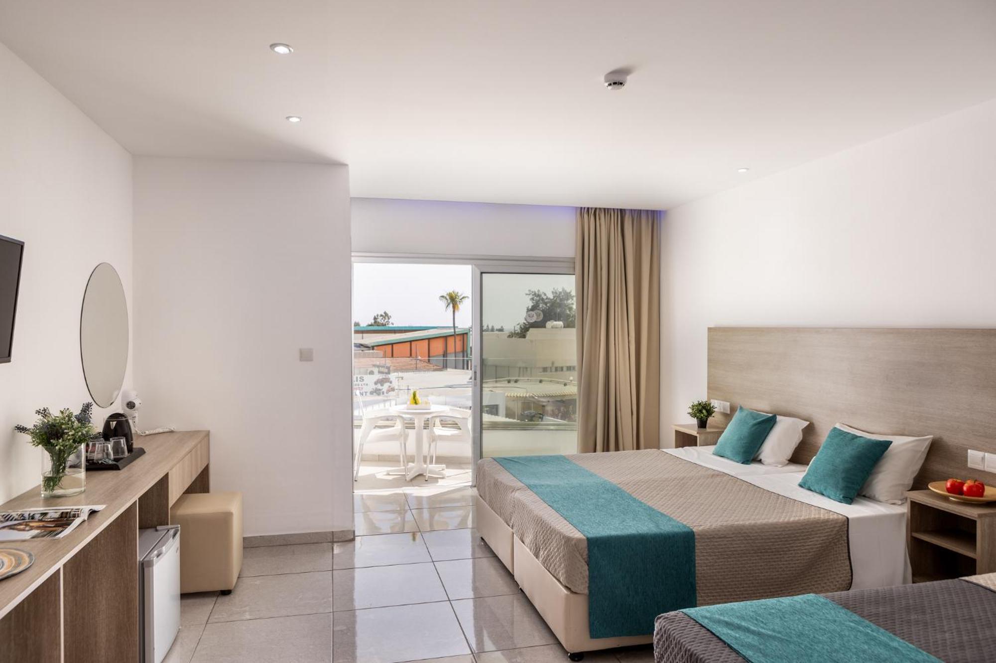 Milea Hotel Ayia Napa Rum bild