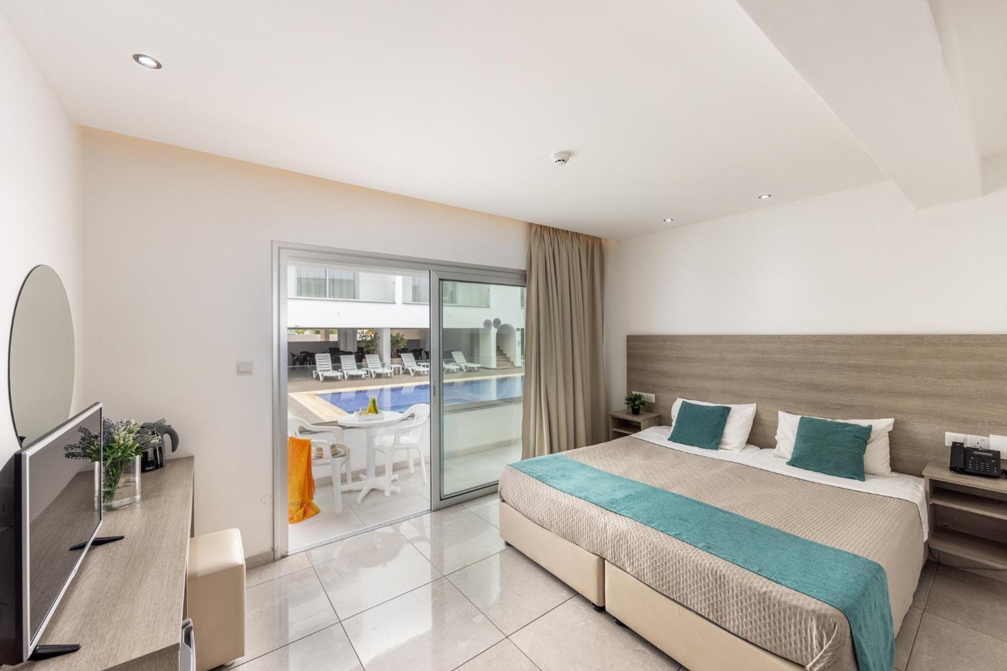 Milea Hotel Ayia Napa Exteriör bild