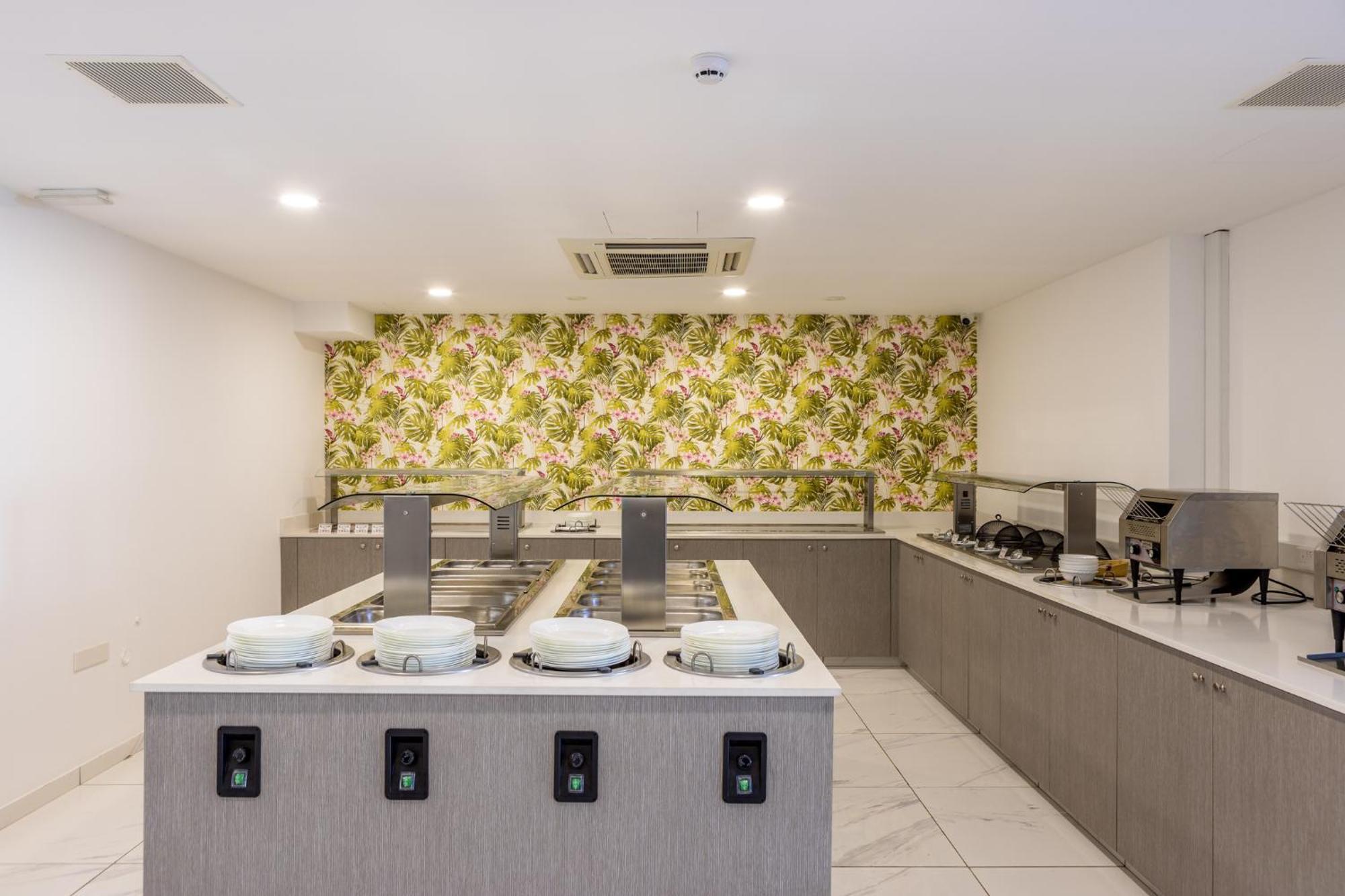 Milea Hotel Ayia Napa Exteriör bild
