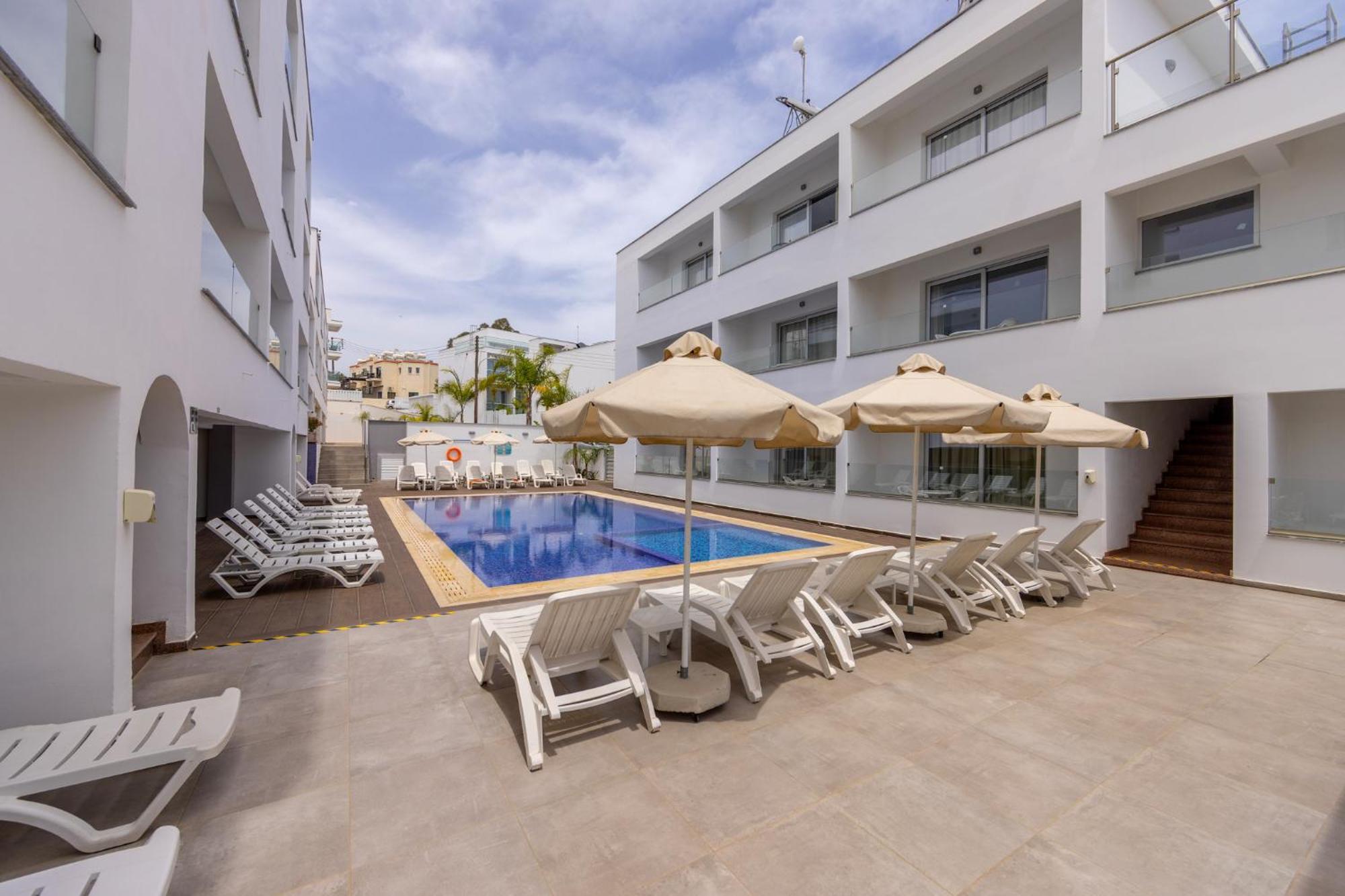 Milea Hotel Ayia Napa Exteriör bild